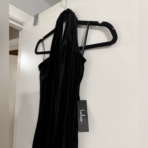 Lulu's Black Velvet One-Shoulder Dress - Picture 6 of 7